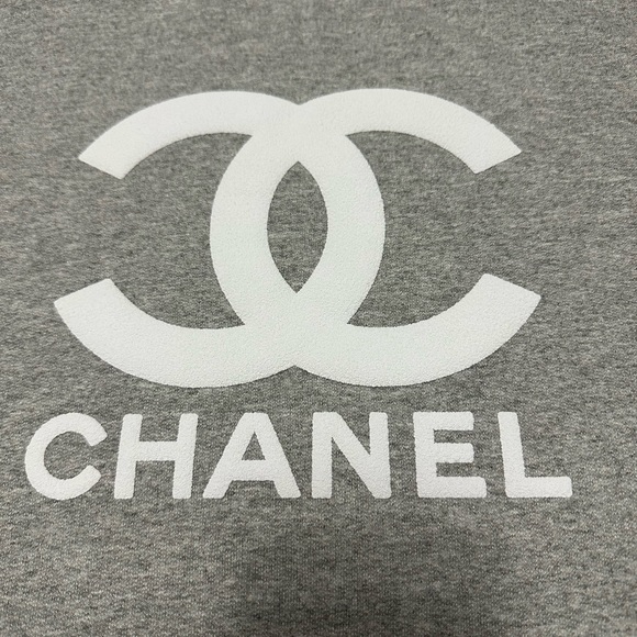 Sweatshirt - Picture 2 of 2